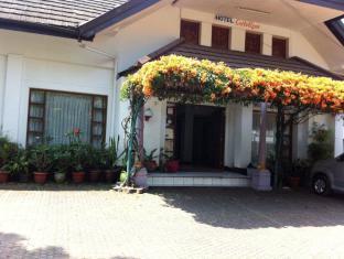 Catellya Guest House Cipaku 万隆 外观 照片